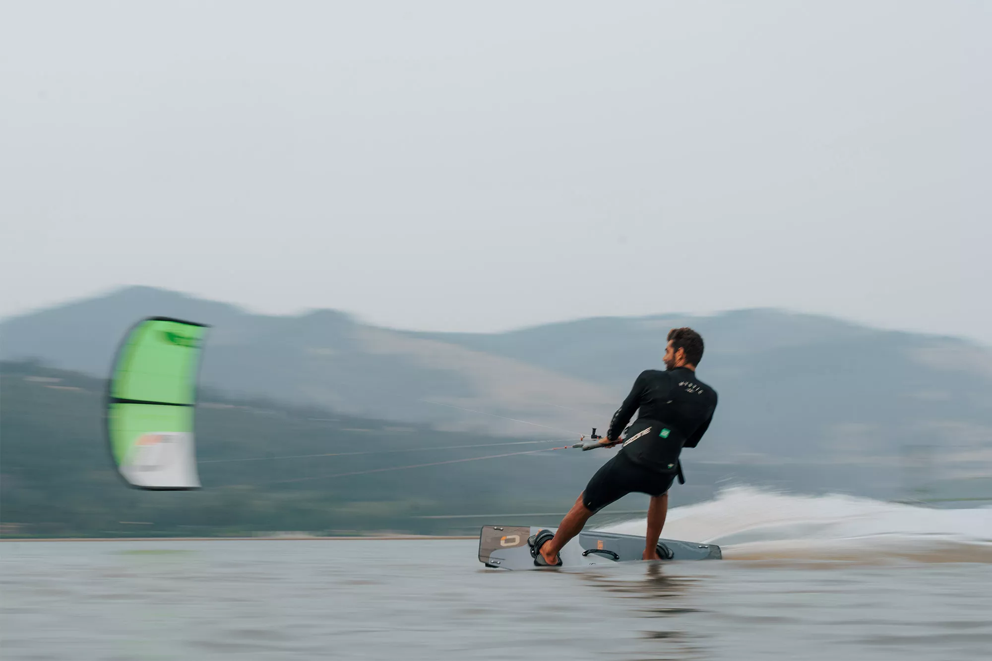 wide wind range and progressive de-power 
The wide wind range and progressive de-power makes riding 