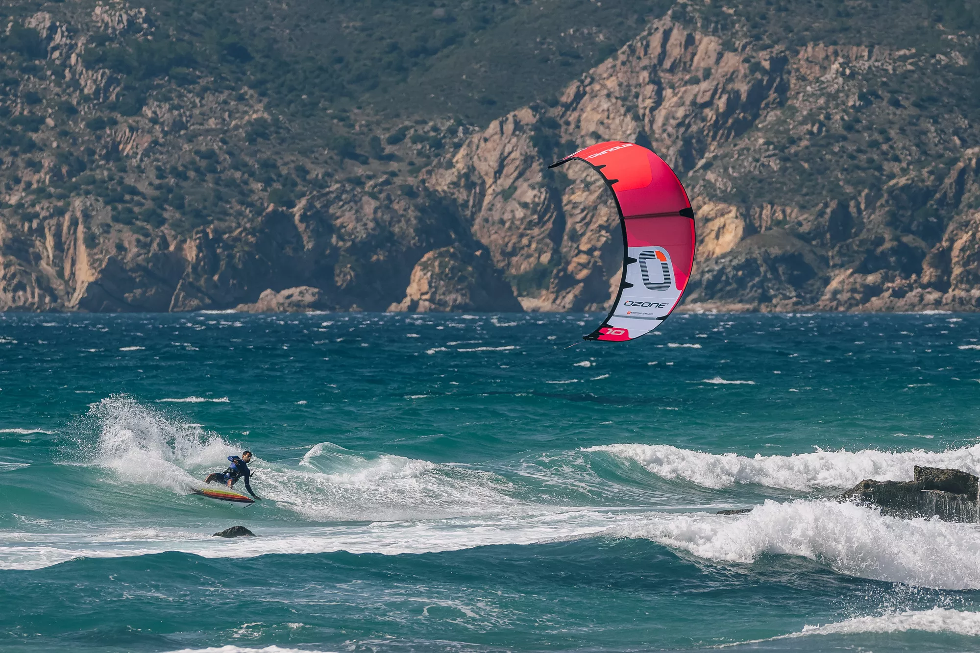 THE V5 IS STILL A WONDER IN THE WAVES
“The Enduro V5 is an all-around beast of a kite. Providing a