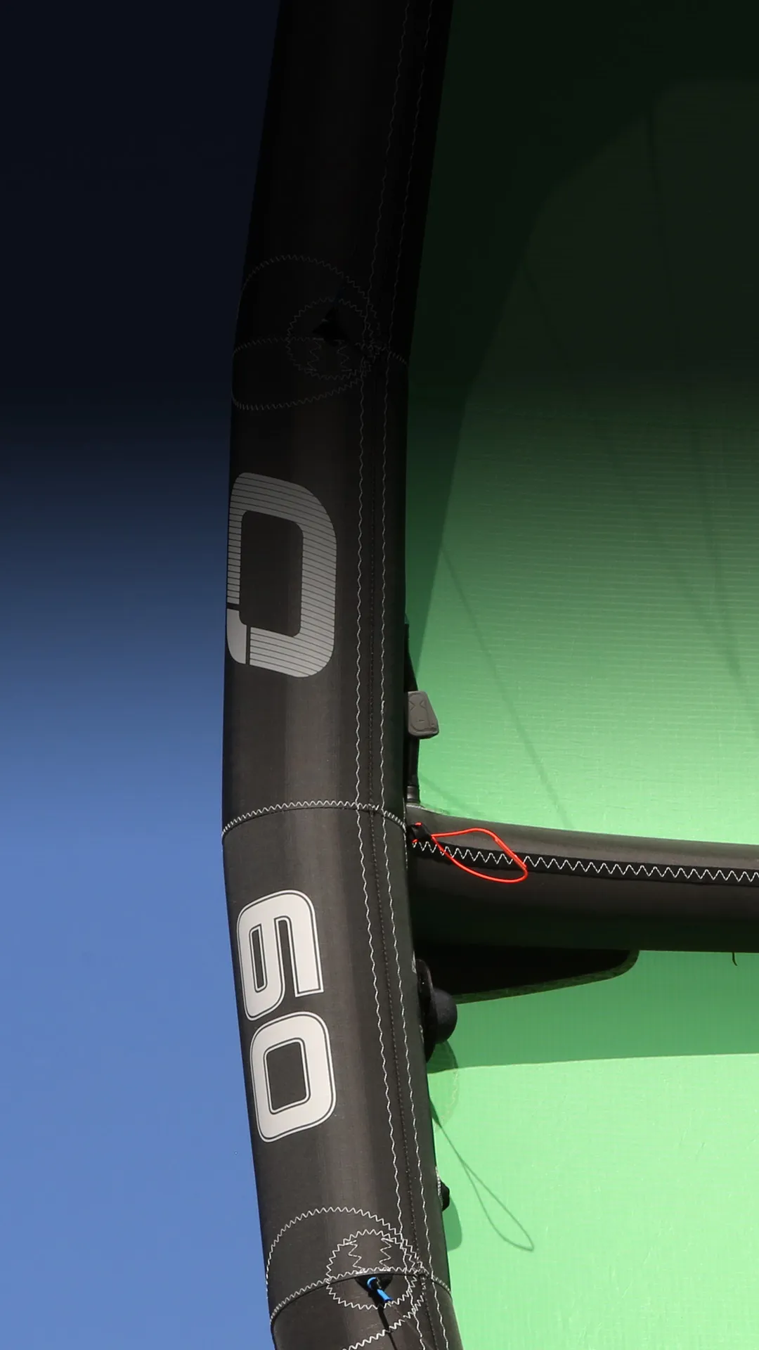 6–9m:
Built tough with robust Teijin Triple Ripstop Dacron leading edge and struts
