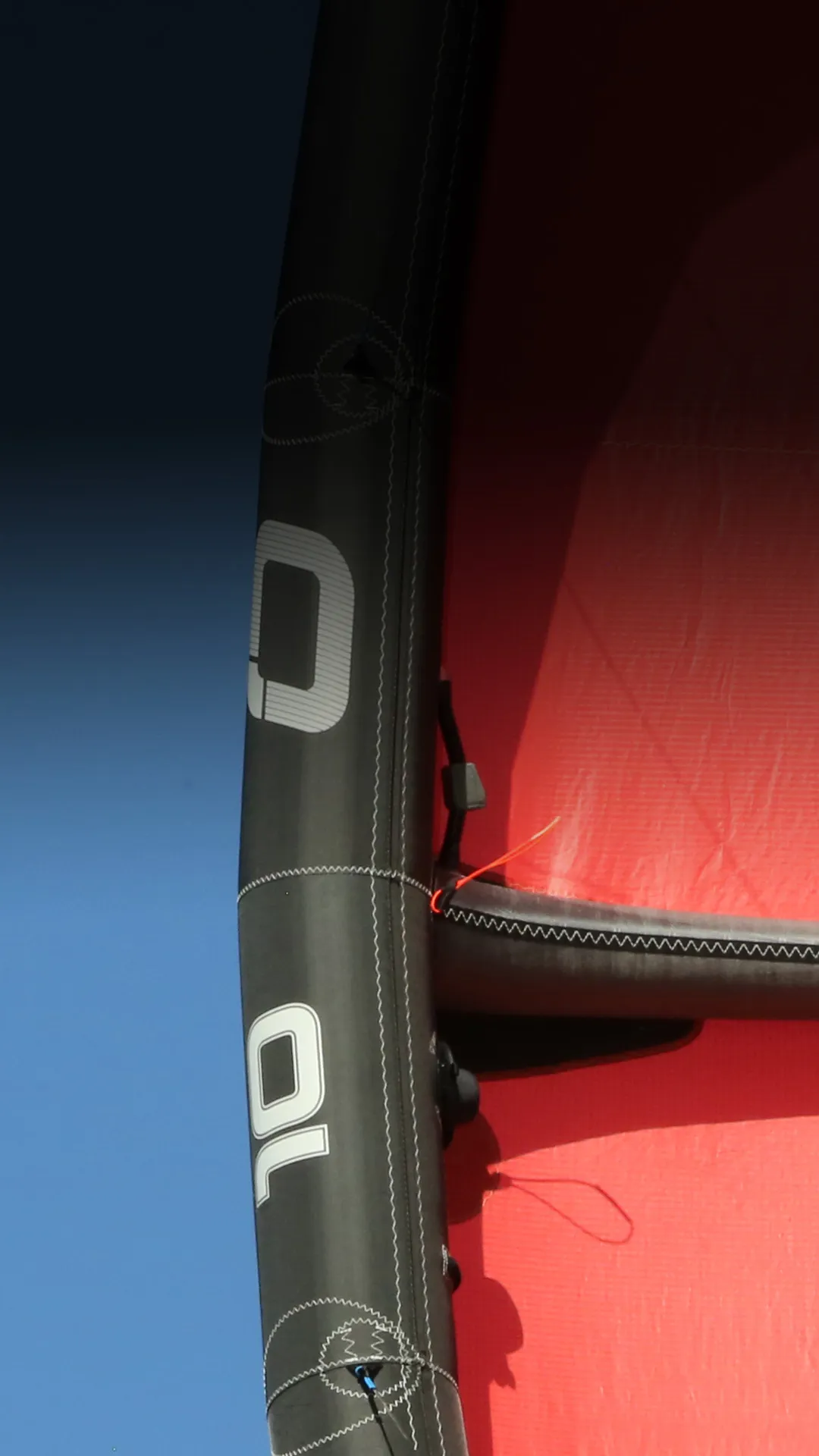 6–9m:
Built tough with robust Teijin Triple Ripstop Dacron leading edge and struts
