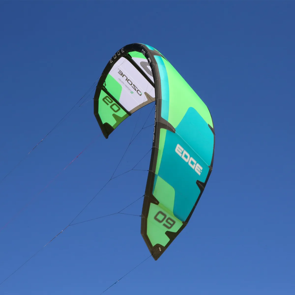 CANOPY
Teijin Technoforce triple ripstop canopy.