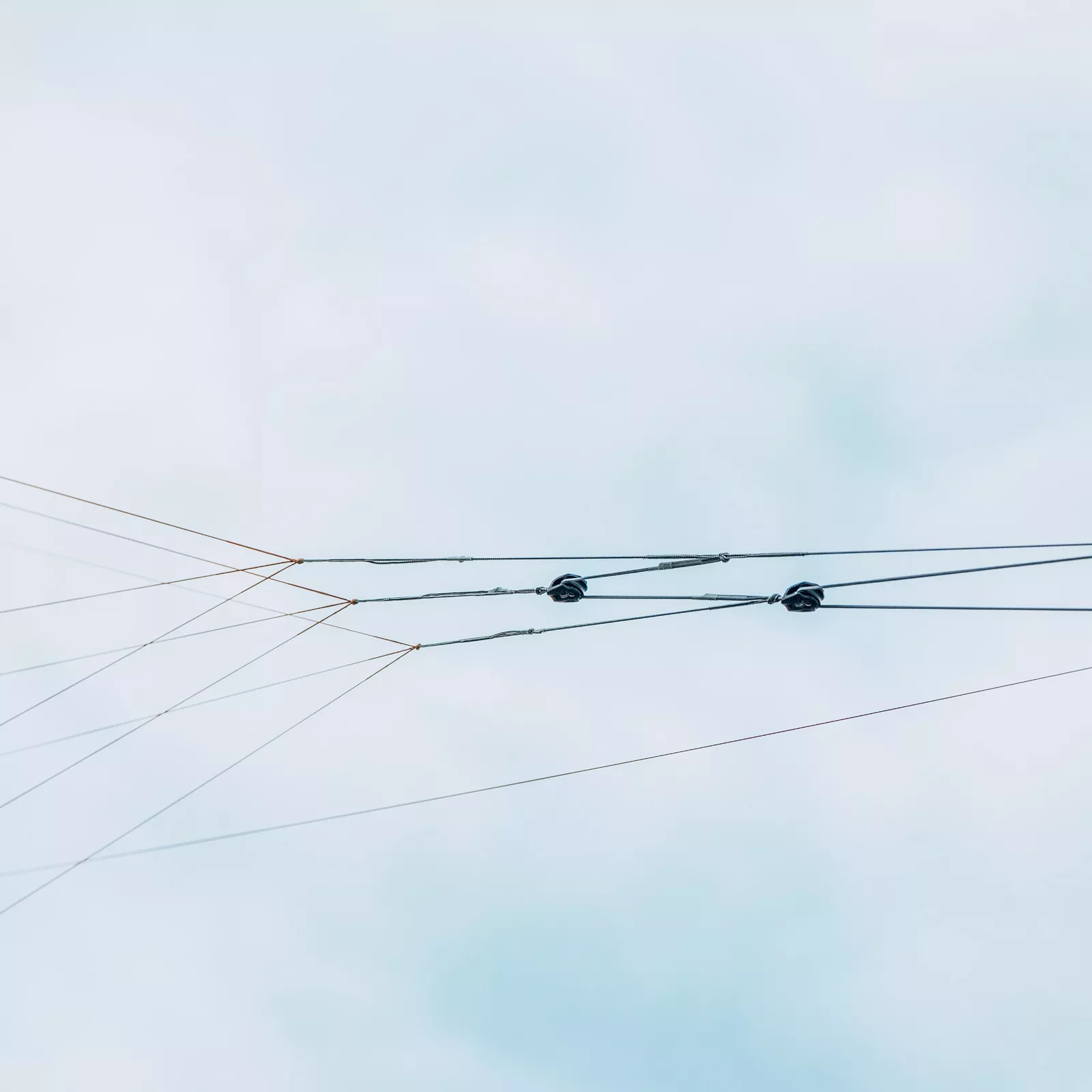 SMALL SIZES RETAIN 4-LINE SET-UP FOR STRONGER, GUSTIER CONDITIONS
The smallest 8m and 9m sizes have 