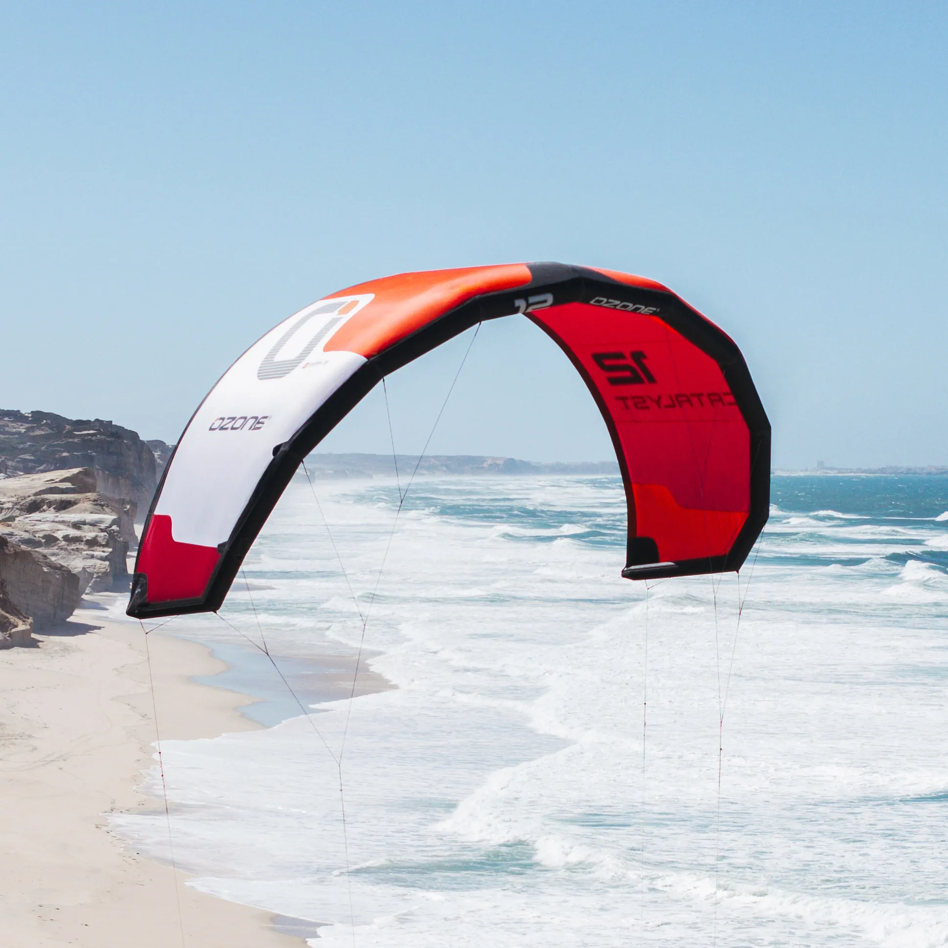 otevřený oblouk pro snadnou jízdu v širokém větrném rozsahu