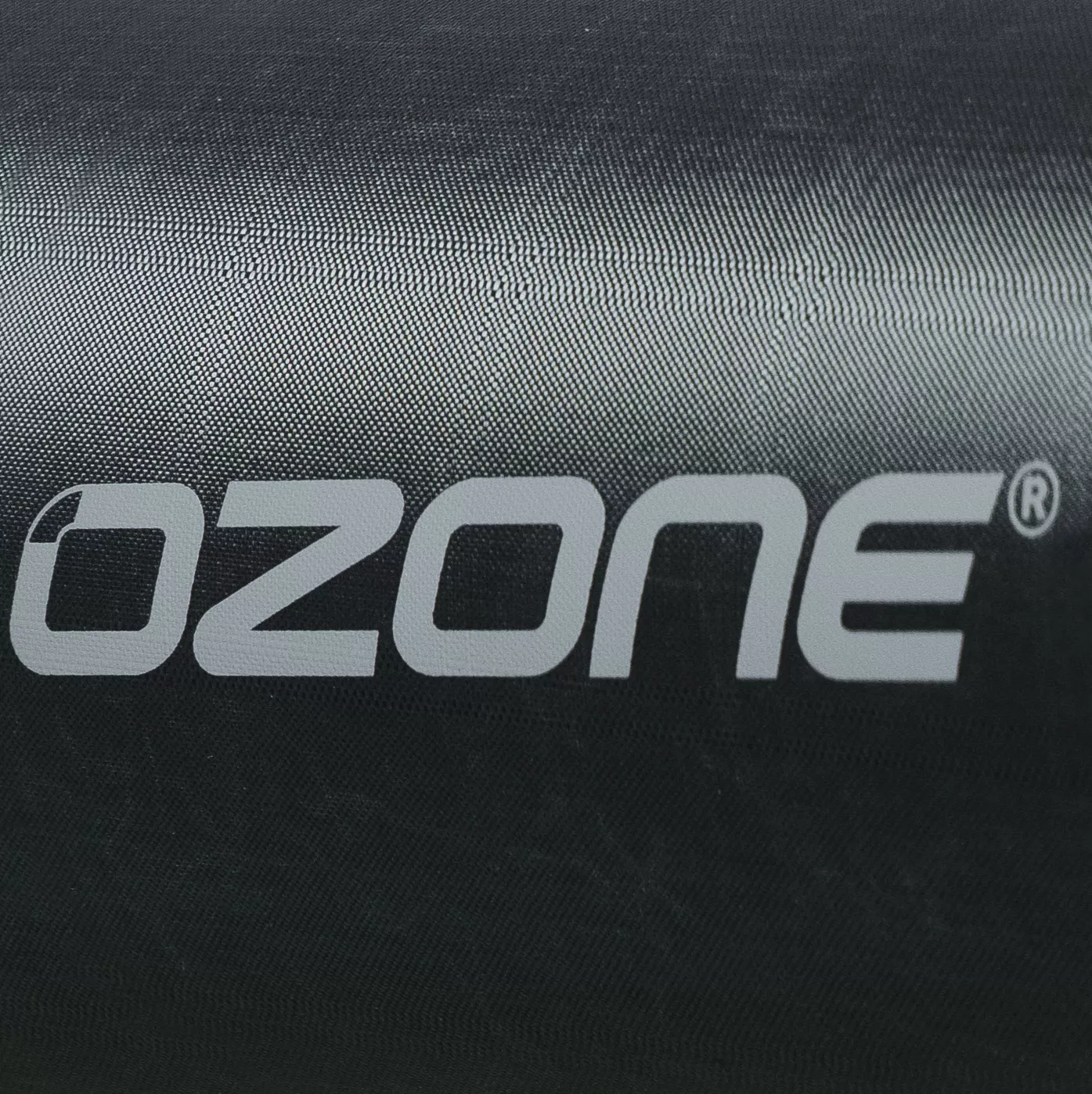 LIGHTER WEIGHT PERFORMANCE DACRON
The leading edge and struts are not only 20% lighter than 160g sta
