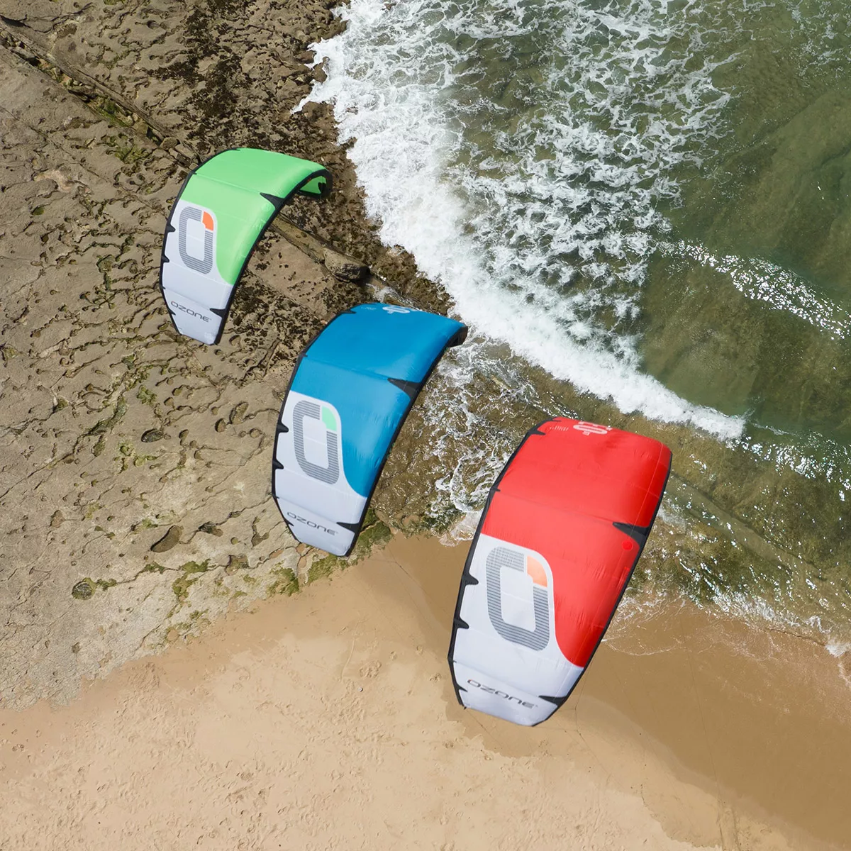 WHY YOU FEEL IT: 

New refined design and sail control
Transverse sail shaping results in a cleaner 