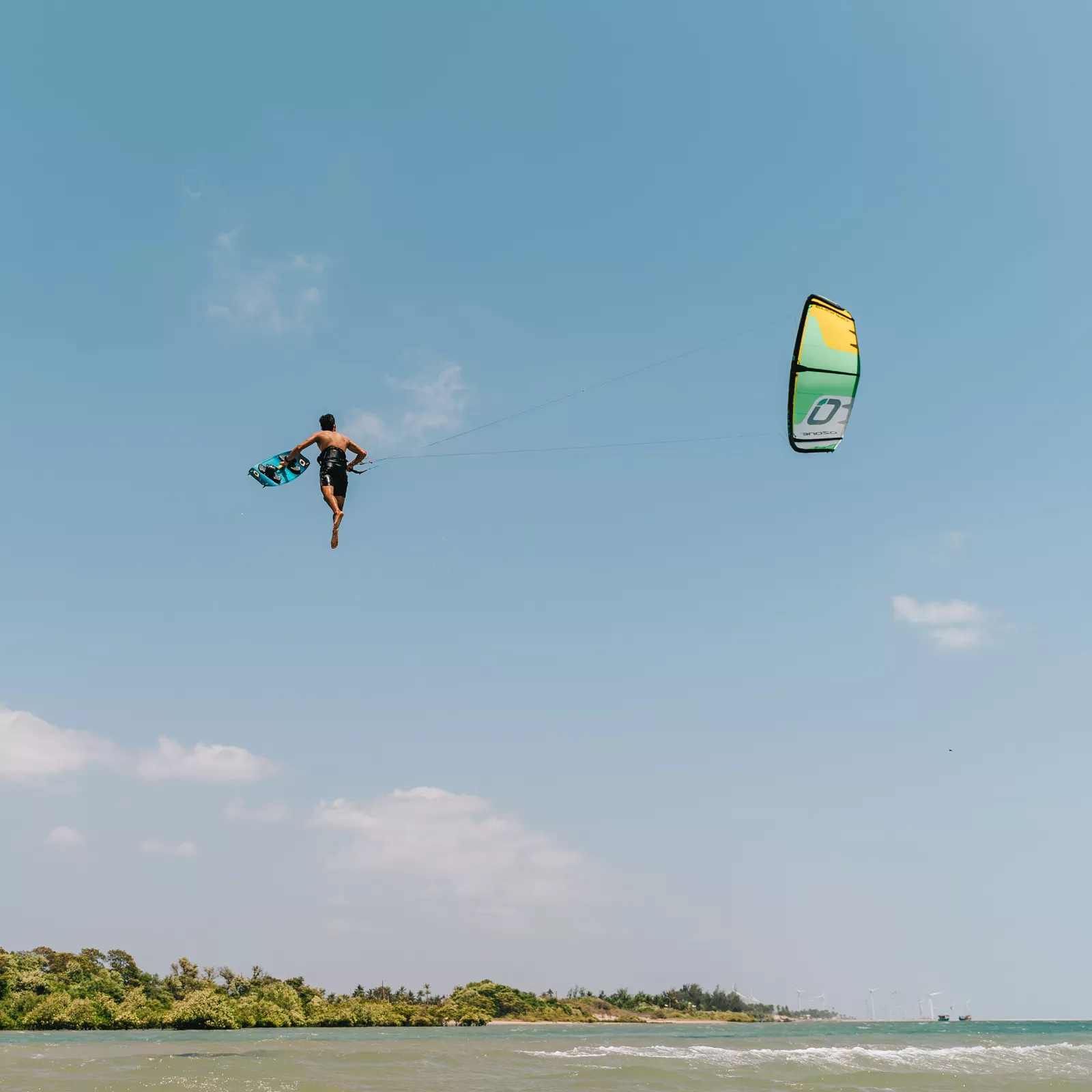 DO-IT-ALL…
 
“WHEN YOU BRING THIS KITE TO THE BEACH YOU’RE NOT JUST CARRYING A SWISS 