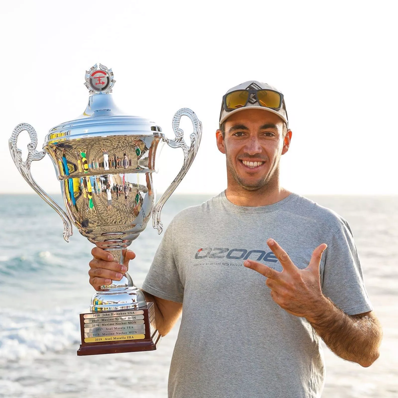 
“The aim of redesigning the R1V5 was to find the absolute best race course performance. Each size